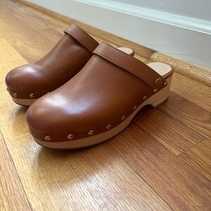 JCrew Clogs 6.5